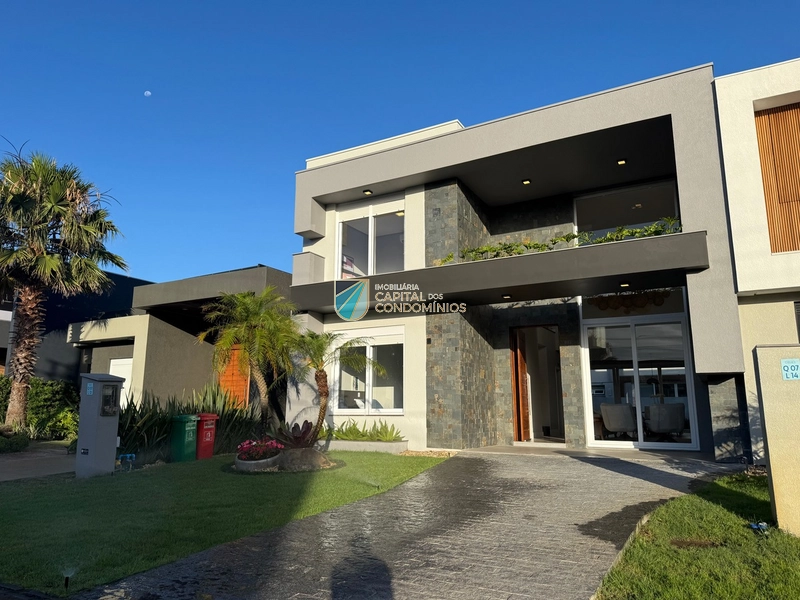 Belíssimo sobrado com piscina no condomínio Blue em Xangri-lá: 2ª foto da galeria de imagens do imóvel