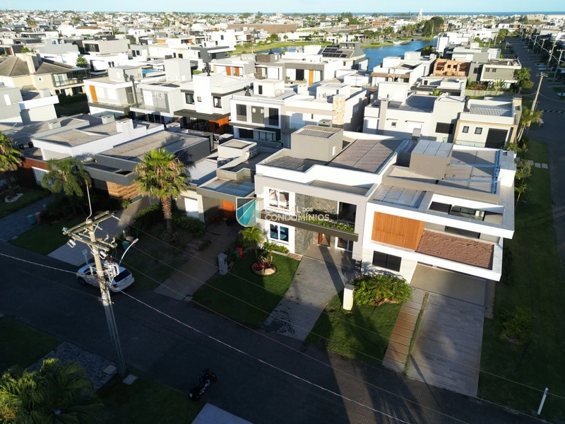 Belíssimo sobrado com piscina no condomínio Blue em Xangri-lá: 23ª foto da galeria de imagens do imóvel