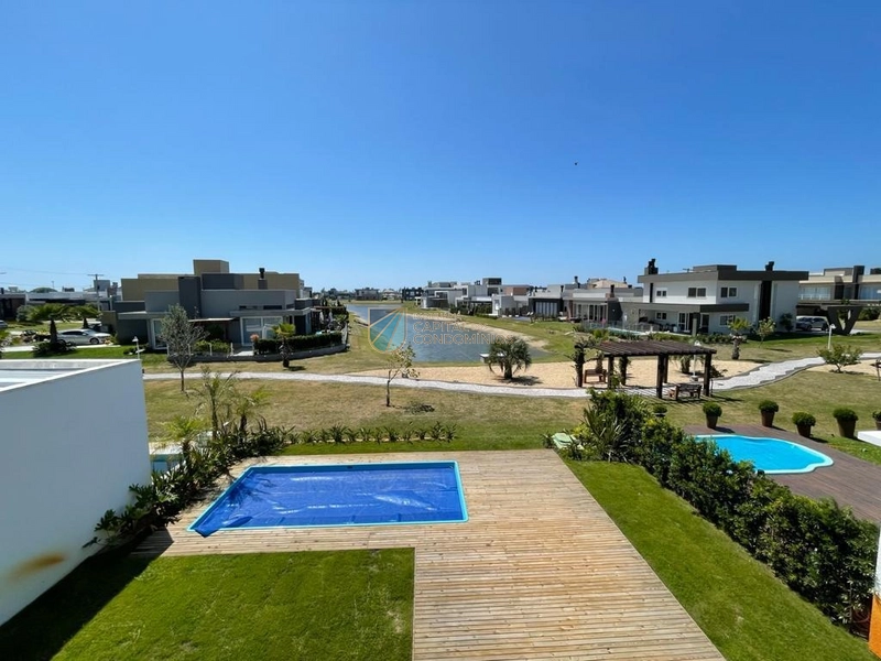 Sobrado novo, mobiliado e com piscina no condomínio Riviera: 17ª foto da galeria de imagens do imóvel