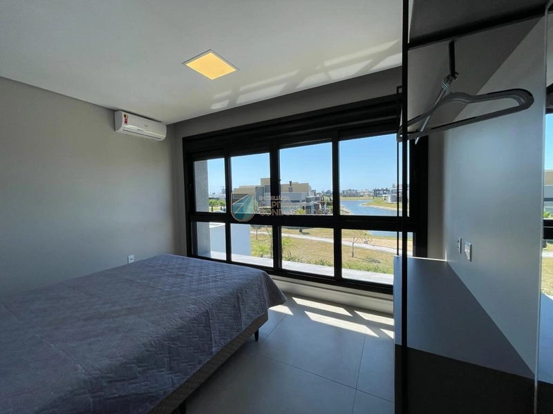 Sobrado novo, mobiliado e com piscina no condomínio Riviera: 15ª foto da galeria de imagens do imóvel