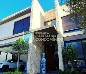 Sobrado mobiliado e decorado no condomínio Playa Vista