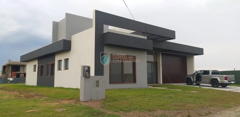 Casa térrea no condomínio Lagoa do Passo!