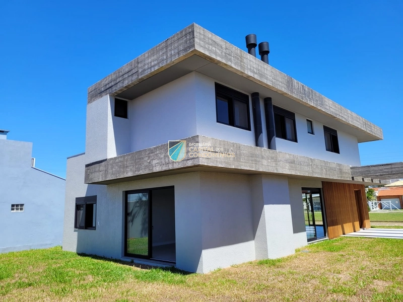 Sobrado novo em Atlântida: 6ª foto da galeria de imagens do imóvel