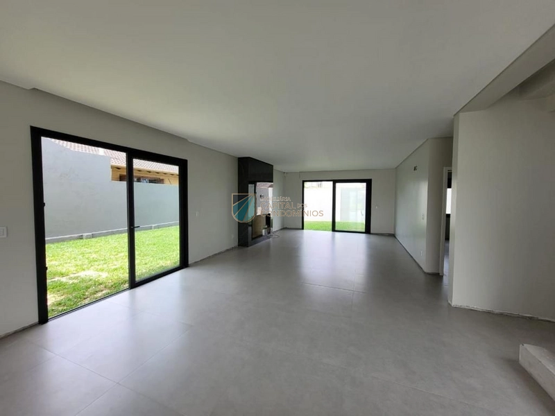 Sobrado novo em Atlântida: 11ª foto da galeria de imagens do imóvel