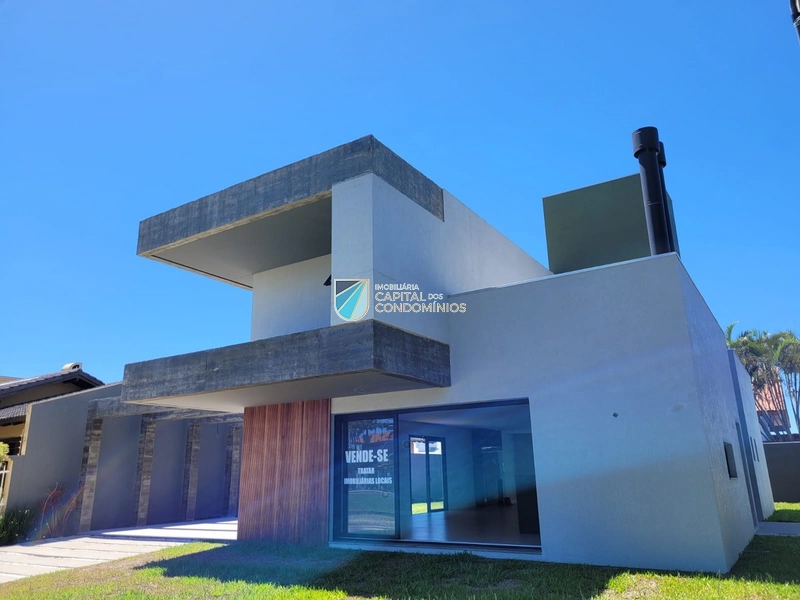 Sobrado novo em Atlântida: 4ª foto da galeria de imagens do imóvel