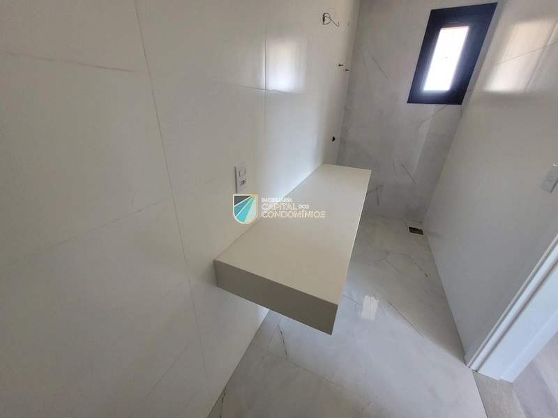 Sobrado novo em Atlântida: 39ª foto da galeria de imagens do imóvel