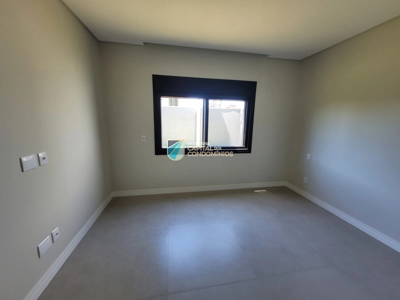 Sobrado novo em Atlântida: 25ª foto da galeria de imagens do imóvel