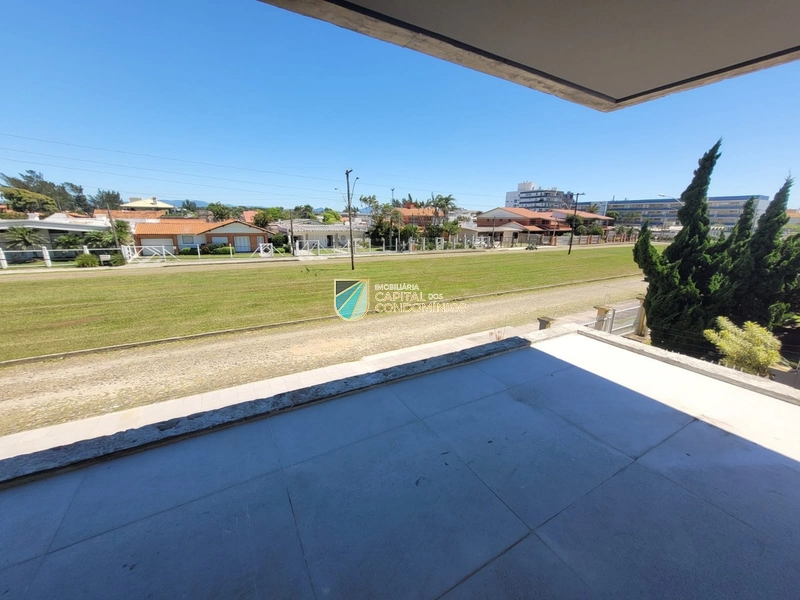 Sobrado novo em Atlântida: 38ª foto da galeria de imagens do imóvel