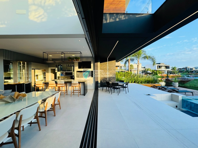 Sobrado beira lago no condomínio Malibu: 28ª foto da galeria de imagens do imóvel