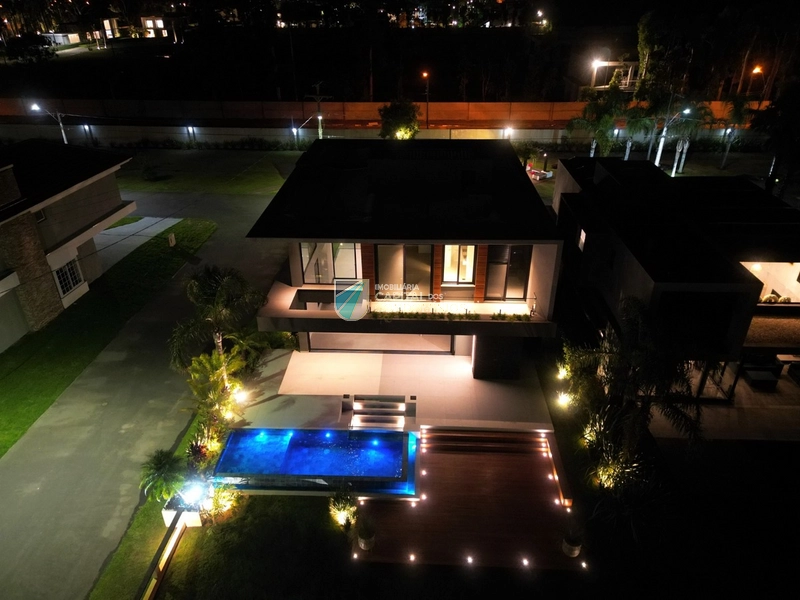 Sobrado beira lago no condomínio Malibu: 34ª foto da galeria de imagens do imóvel