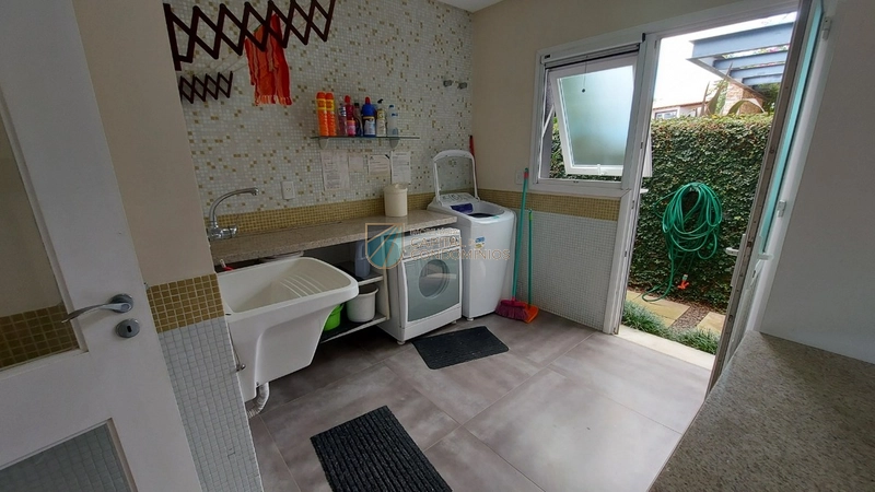 Sobrado em condomínio fechado em Atlântida: 38ª foto da galeria de imagens do imóvel