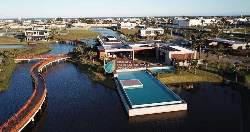 Excelente lote beira lago no Sense