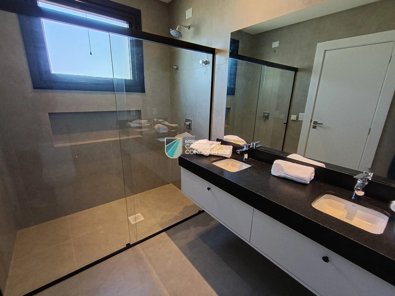 Sobrado beira lago de esquina: 28ª foto da galeria de imagens do imóvel
