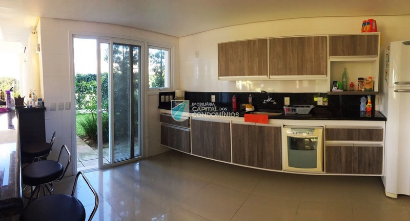 Sobrado em Atlântida: 12ª foto da galeria de imagens do imóvel