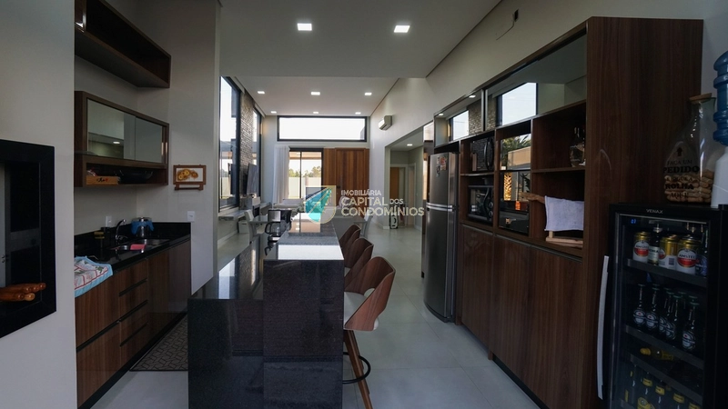 Casa mobiliada com fundos para área verde: 11ª foto da galeria de imagens do imóvel