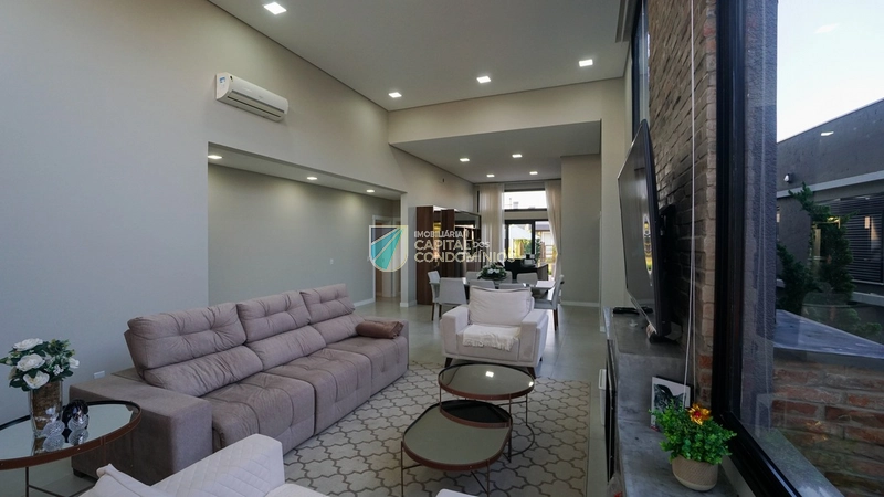 Casa mobiliada com fundos para área verde: 5ª foto da galeria de imagens do imóvel