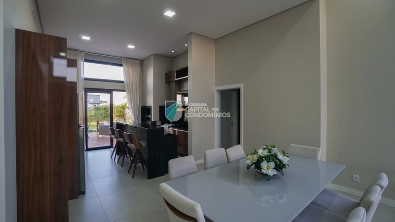 Casa mobiliada com fundos para área verde: 9ª foto da galeria de imagens do imóvel