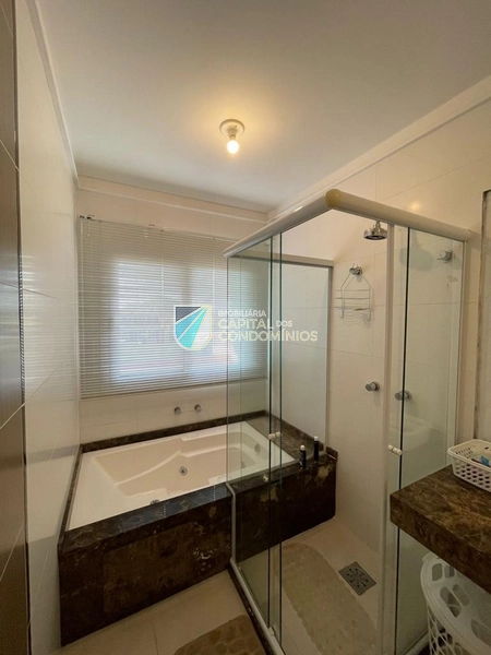 Sobrado com piscina: 15ª foto da galeria de imagens do imóvel