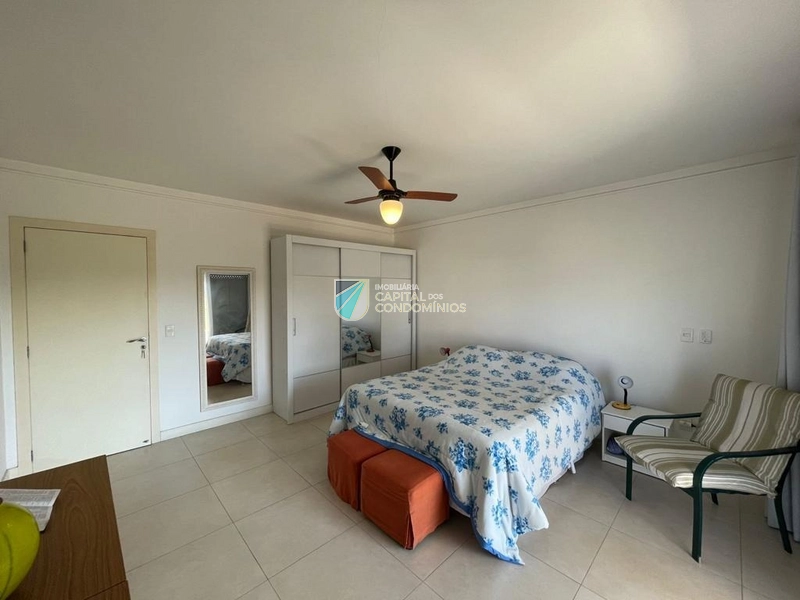 Sobrado com piscina: 10ª foto da galeria de imagens do imóvel