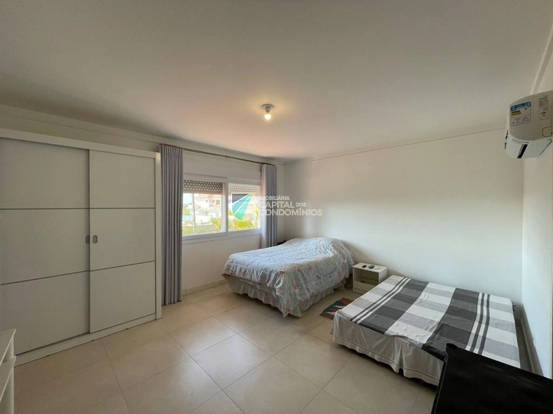 Sobrado com piscina: 13ª foto da galeria de imagens do imóvel