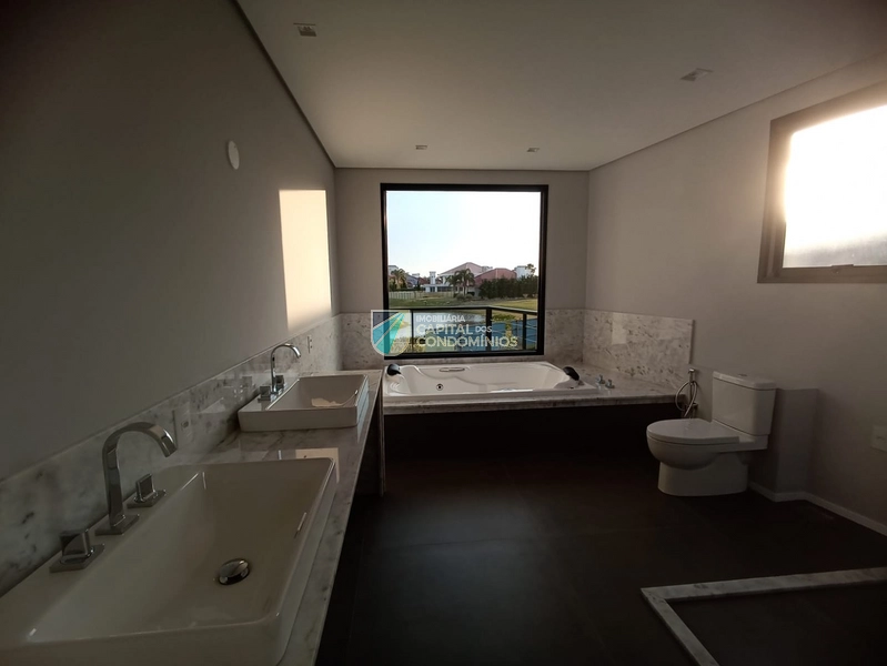 Mansão beira lago Green Village: 43ª foto da galeria de imagens do imóvel