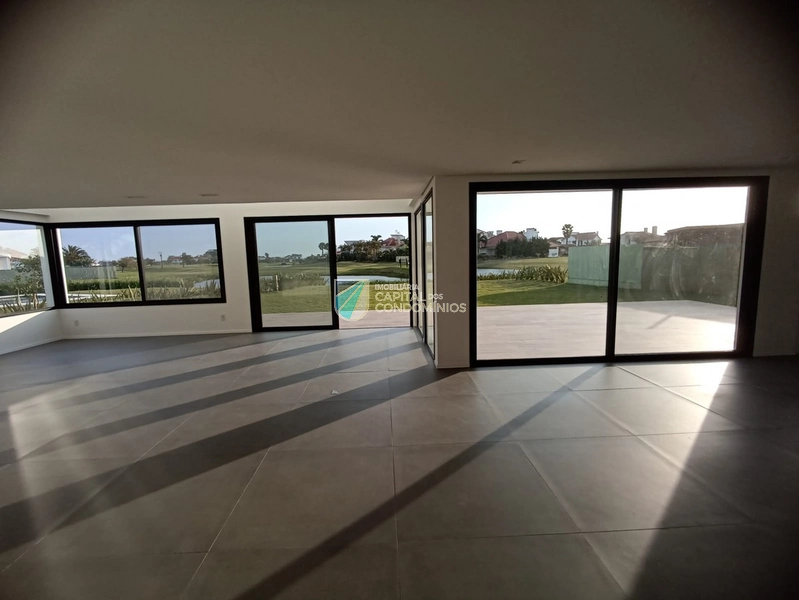 Mansão beira lago Green Village: 11ª foto da galeria de imagens do imóvel