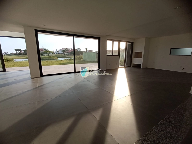 Mansão beira lago Green Village: 15ª foto da galeria de imagens do imóvel