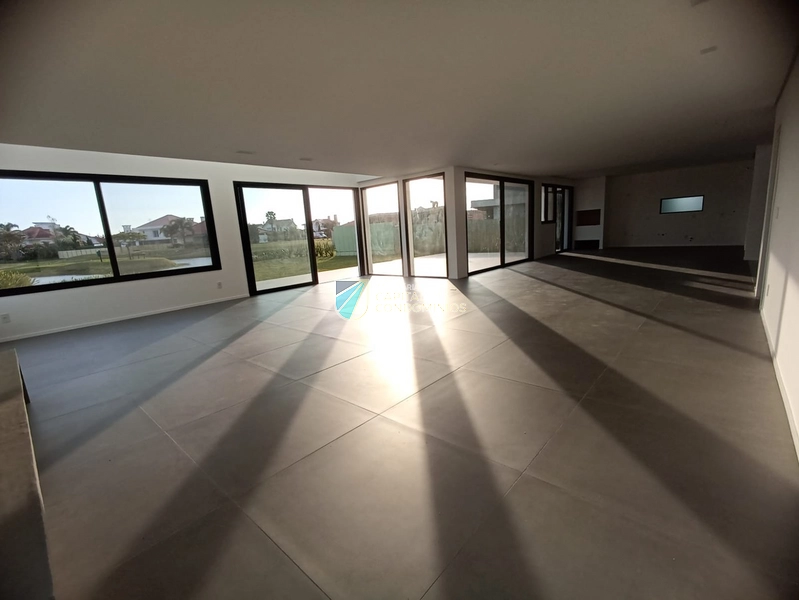 Mansão beira lago Green Village: 19ª foto da galeria de imagens do imóvel