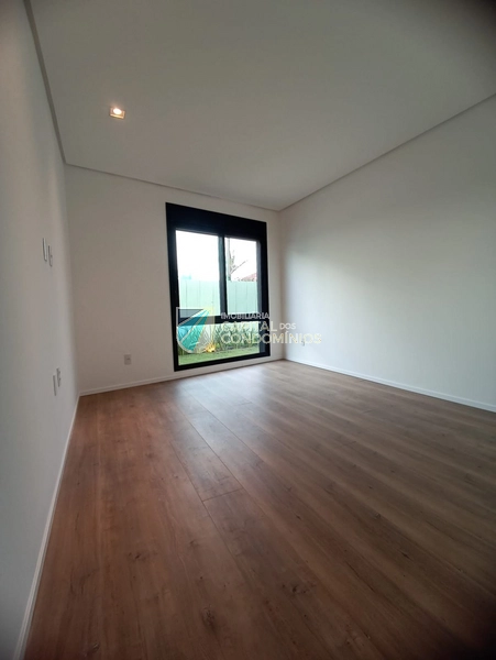 Mansão beira lago Green Village: 21ª foto da galeria de imagens do imóvel