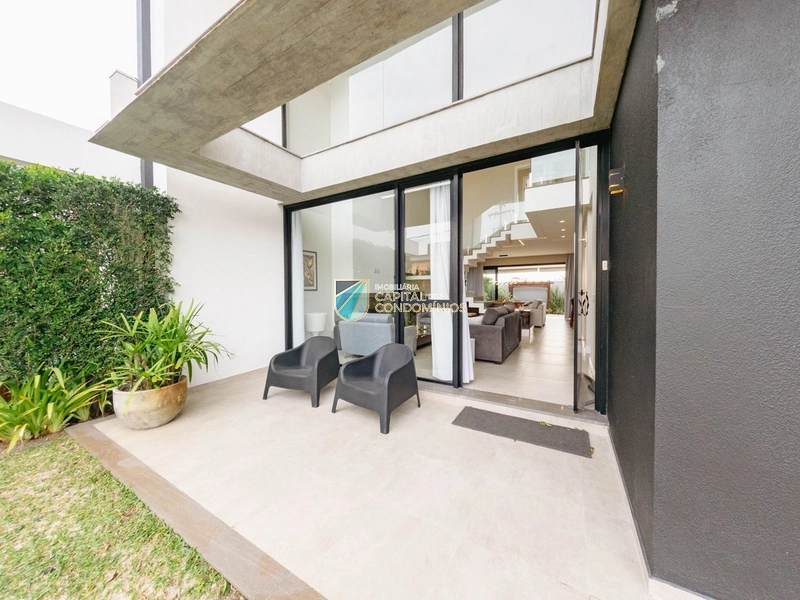 Sobrado mobiliado e decorado no Condomínio Malibu: 2ª foto da galeria de imagens do imóvel