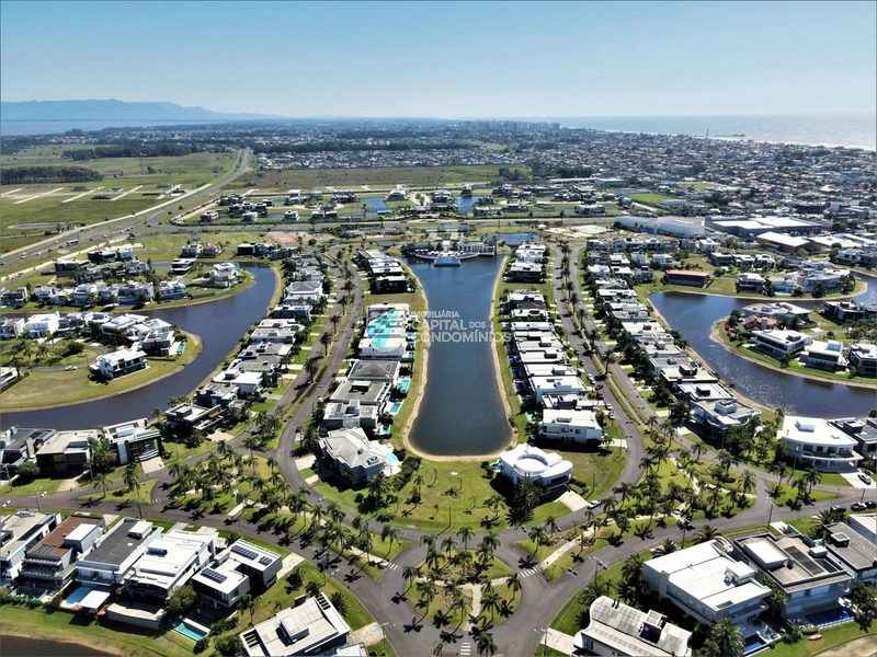 Sobrado beira lago no Condomínio Enseada em Xangri-lá: 9ª foto da galeria de imagens do imóvel