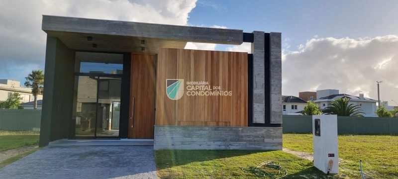 Casa térrea no Sunset: 3ª foto da galeria de imagens do imóvel