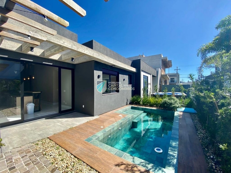 Casa térrea com piscina: 21ª foto da galeria de imagens do imóvel