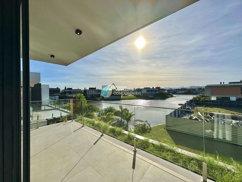 Sobrado novo no condomínio Sense em Xangri-lá.: 30ª foto da galeria de imagens do imóvel