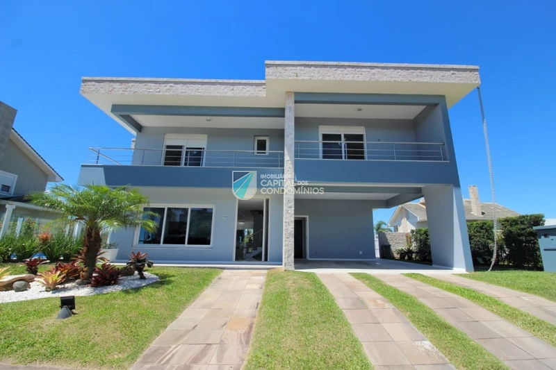 Sobrado no condomínio Quintas do Lago!