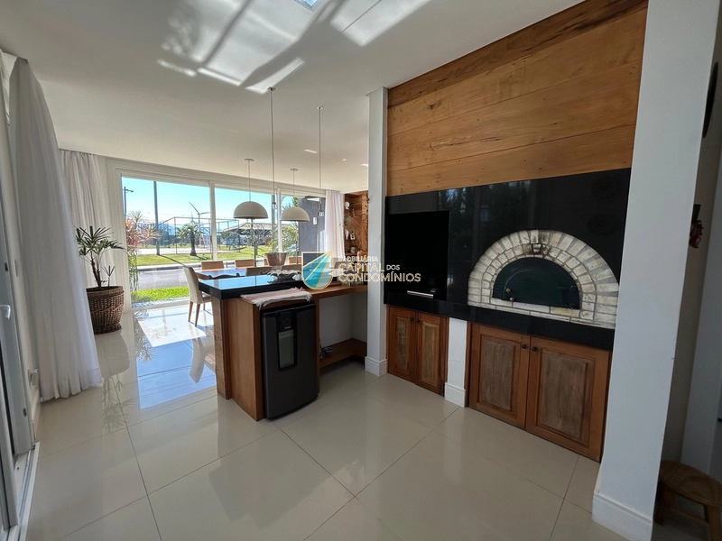 Sobrado de esquina no condomínio Quintas do Lago: 21ª foto da galeria de imagens do imóvel