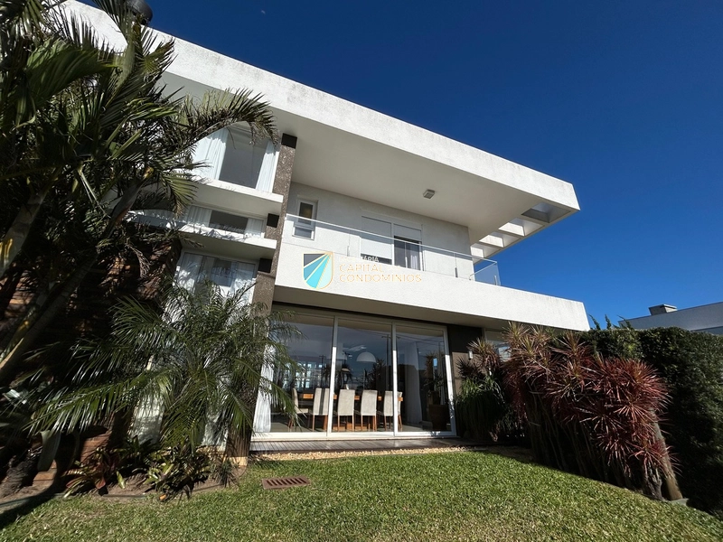 Sobrado de esquina no condomínio Quintas do Lago: 2ª foto da galeria de imagens do imóvel