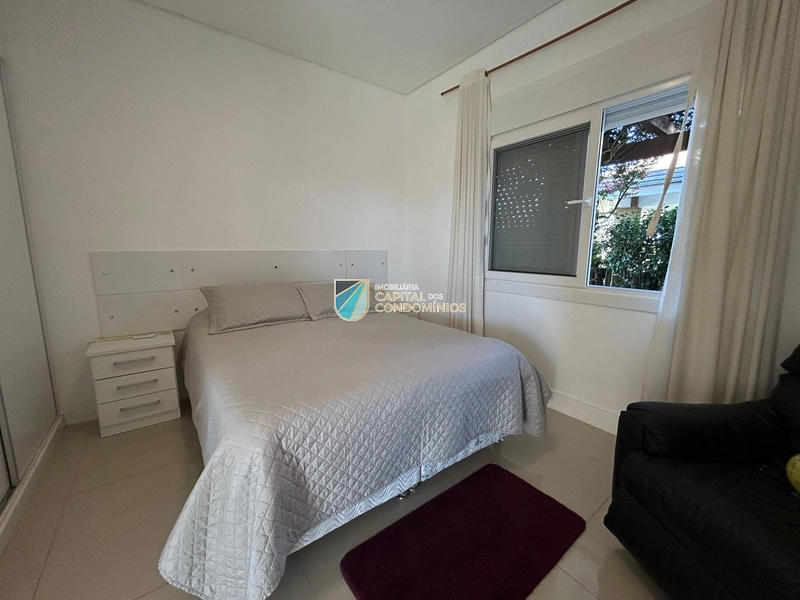 Sobrado de esquina no condomínio Quintas do Lago: 14ª foto da galeria de imagens do imóvel