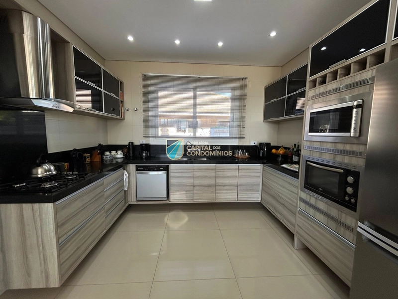 Sobrado de esquina no condomínio Quintas do Lago: 27ª foto da galeria de imagens do imóvel