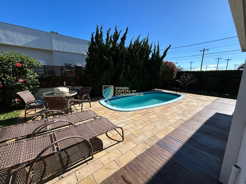 Sobrado de esquina no condomínio Quintas do Lago: 16ª foto da galeria de imagens do imóvel