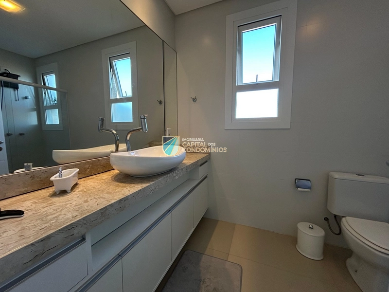 Sobrado de esquina no condomínio Quintas do Lago: 38ª foto da galeria de imagens do imóvel