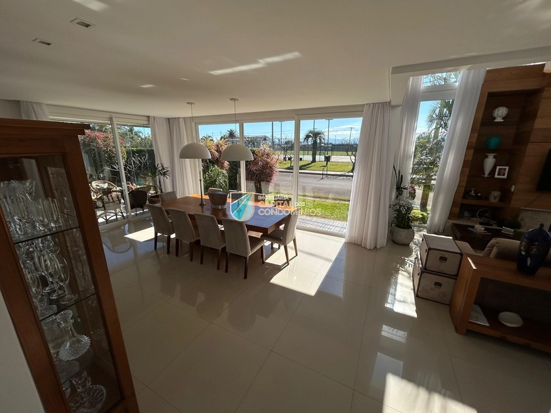 Sobrado de esquina no condomínio Quintas do Lago: 30ª foto da galeria de imagens do imóvel