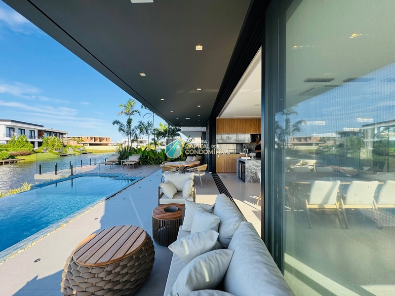 Sobrado de esquina no Condomínio Sense em Xangri-lá: 25ª foto da galeria de imagens do imóvel