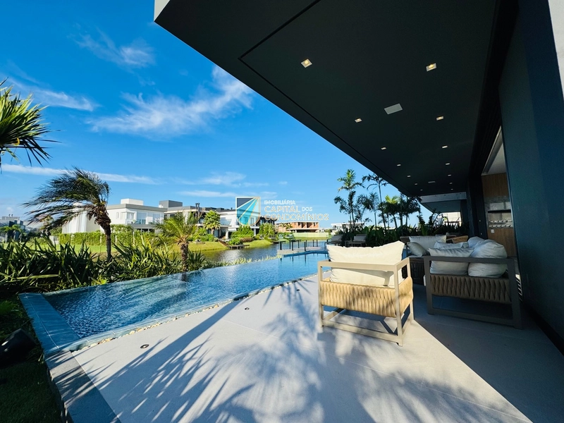 Sobrado de esquina no Condomínio Sense em Xangri-lá: 24ª foto da galeria de imagens do imóvel