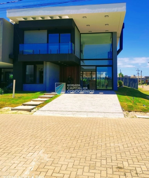 Sobrado à venda no condomínio Blue