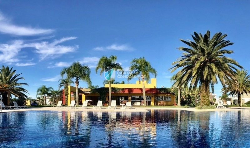 Terreno com linda vista para o lago e clube em condomínio fechado: 2ª foto da galeria de imagens do imóvel