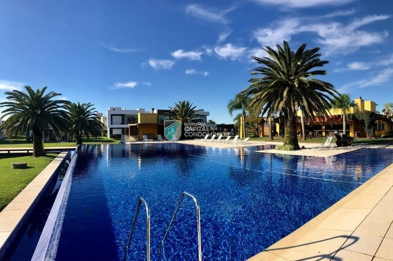 Terreno com linda vista para o lago e clube em condomínio fechado: 1ª foto da galeria de imagens do imóvel