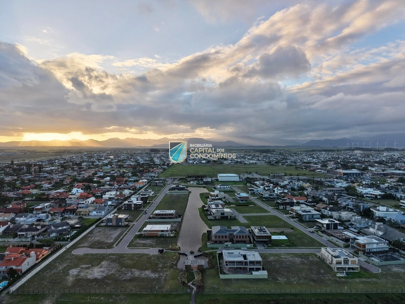 Sobrado mobiliado e decorado no condomínio Los Cobos em Xangri-lá.: 88ª foto da galeria de imagens do imóvel