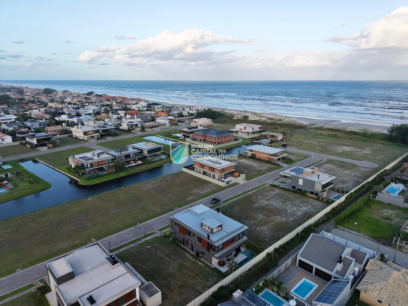 Sobrado mobiliado e decorado no condomínio Los Cobos em Xangri-lá.: 86ª foto da galeria de imagens do imóvel