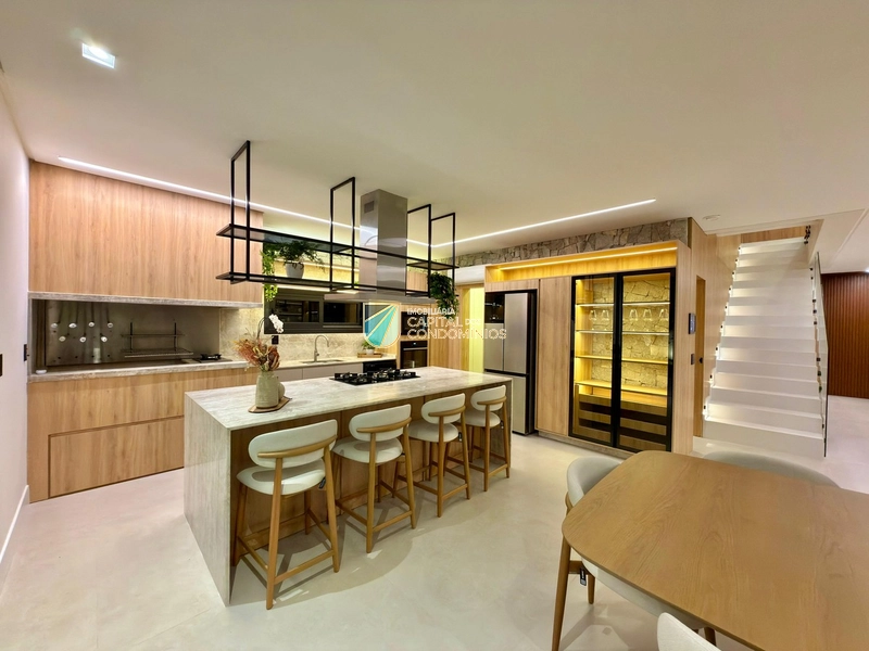 Sobrado mobiliado e decorado no condomínio Los Cobos em Xangri-lá.: 8ª foto da galeria de imagens do imóvel